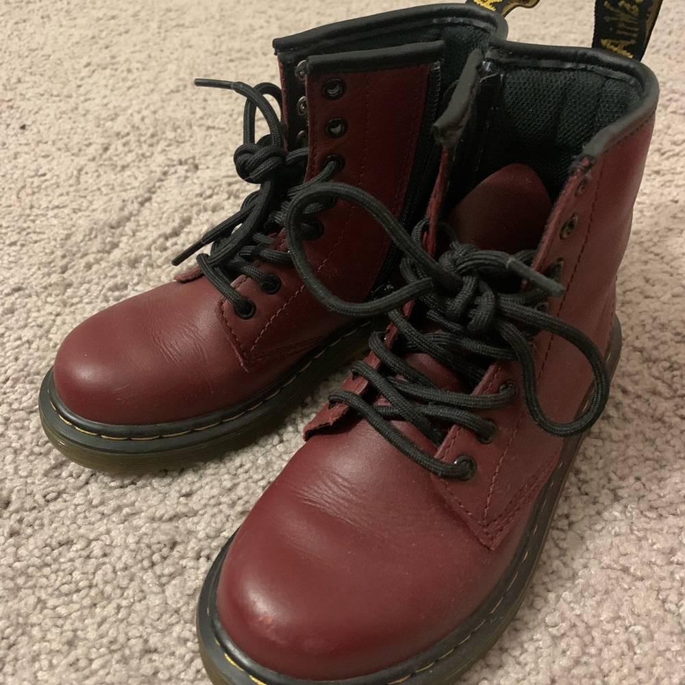 Girls Dr. Martens